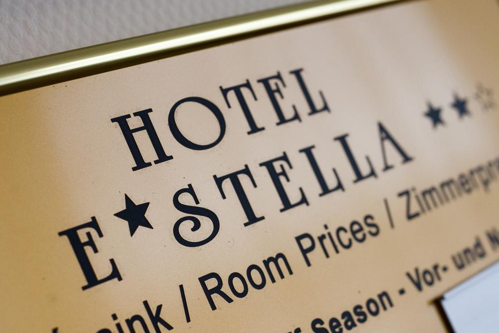 Hotel Estella Superior Егер Екстериор снимка